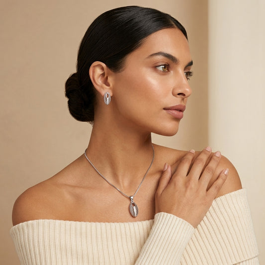 Tranzea silver oval pendant necklace and earring set for everyday elegance